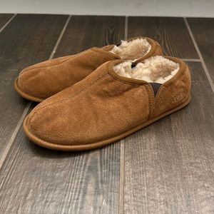 UGG Slip on Suede Flat Shoe/Slipper 5255 Size 5